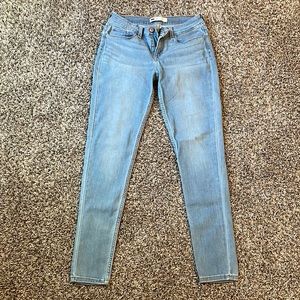 Levi’s skinny jeans